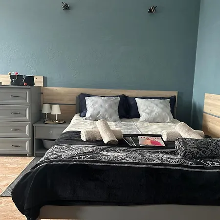 Na Nowej Starowce Apartment *
